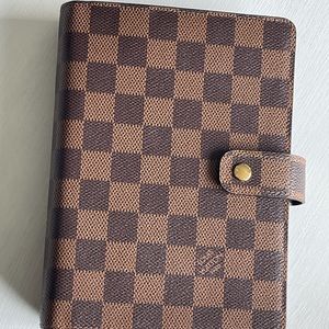 Authentic Louis Vuitton Agenda MM in DE
